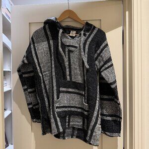 ARTESANIAS CUAMATZI Vintage 90s Mexican Poncho Baja Hippie Pullover